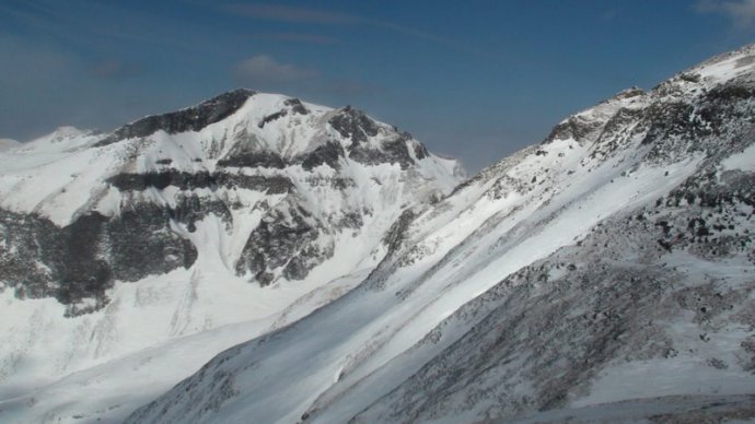 传说中比较平缓的西坡,这也太平缓了吧! 传说中比较平缓的西坡,这也太平缓了吧!