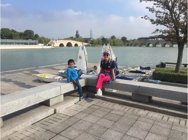 4岁招风小童子首次参赛大帆船记