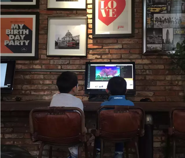 4岁招风小童子首次参赛大帆船记