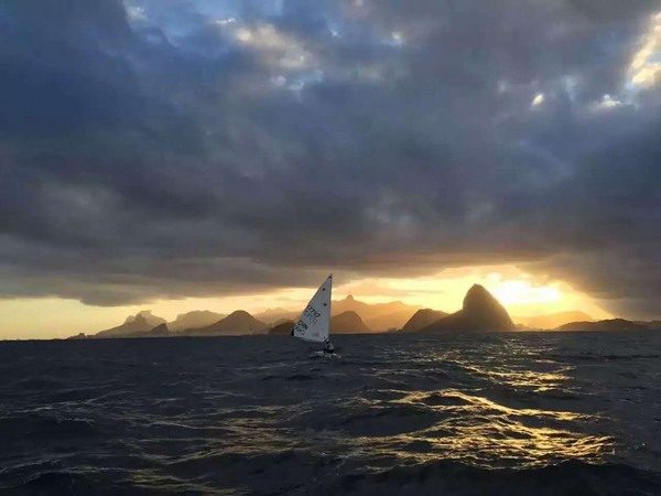 在帆船上，遇见另一个自己