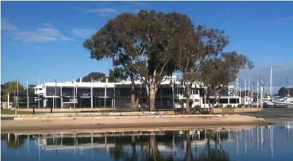 那些值得我们膜拜的百年游艇俱乐部（下）