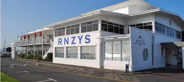 那些值得我们膜拜的百年游艇俱乐部（下）