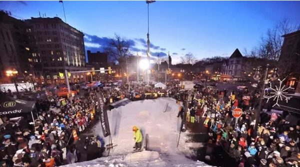 滑雪与地产界大佬现身北京签约国际顶级四季冰雪IP赛事“雪山之王”