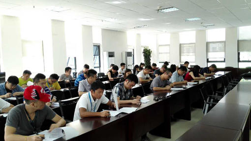 西南空管局塔台管制室举办教员选拔考试