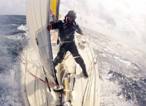 双重挤压中的第三条路 ——郭川话航海