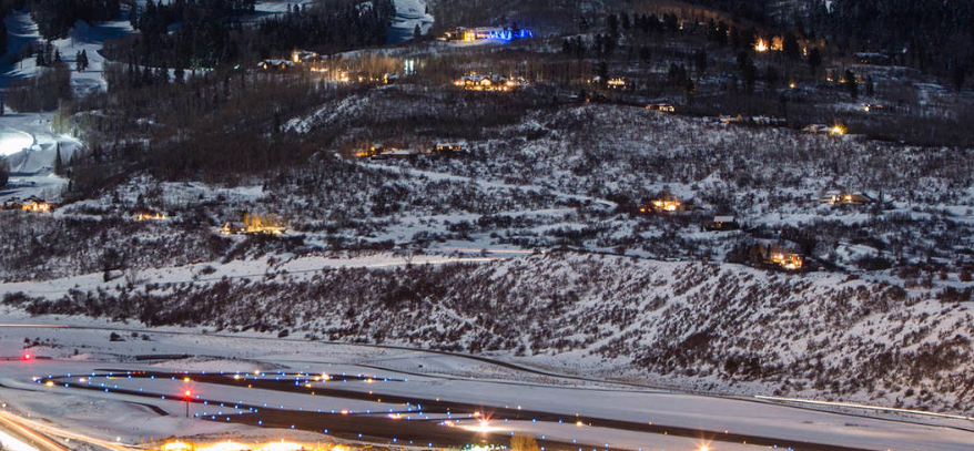 美国阿斯本雪堆山滑雪村—《环游滑雪板》