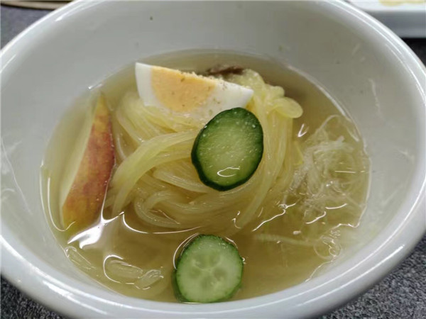 汗滴伞下土安比高原和下仓的滑雪体验D2