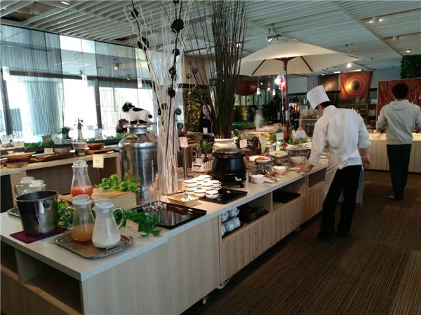 汗滴伞下土安比高原和下仓的滑雪体验D2