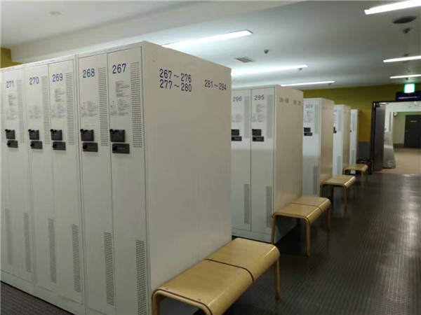 汗滴伞下土安比高原和下仓的滑雪体验D2