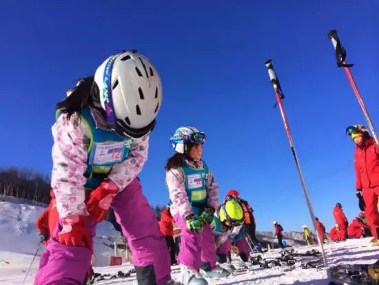 2016-17 万龙滑雪场冬令营