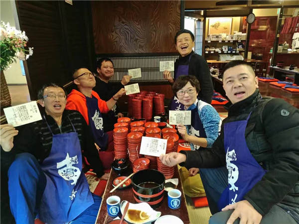 汗滴伞下土安比高原和下仓的滑雪体验D4