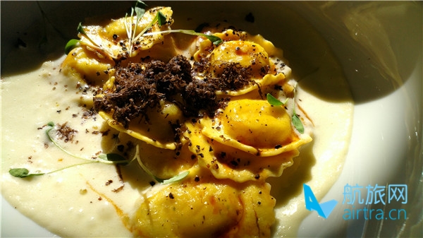 Crans Montana雪场餐厅午餐