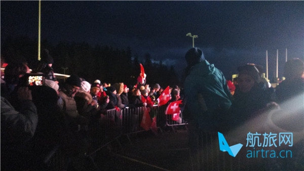 汗滴伞下土为2017年世界杯瑞士站女子高山超级大回转亚军颁奖