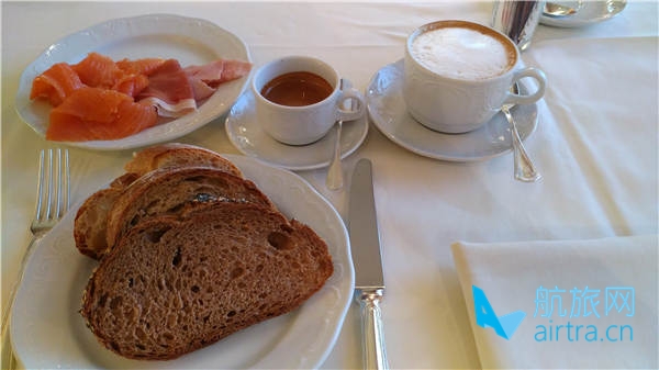 Crans Montana早、午餐