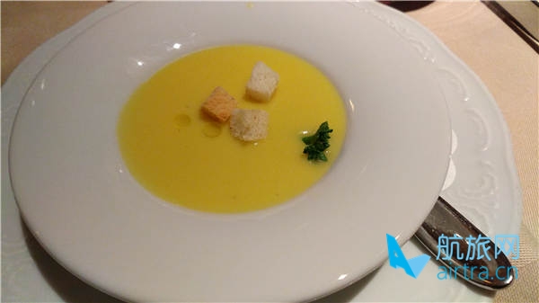 Crans Montana早、午餐