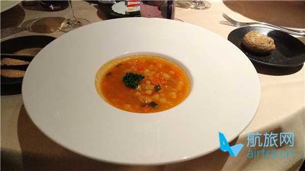 Crans Montana早、午餐