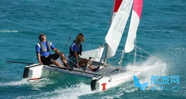 海神君教您认识双体和单体帆船