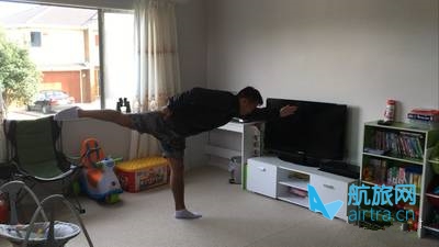 王晓飞滑雪教学——EASY SKI（7）基础平行弯