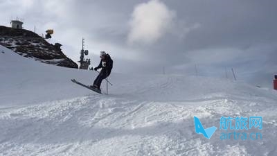 王晓飞滑雪教学——EASY SKI（13）豚跳