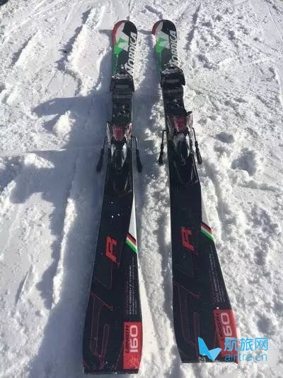 王晓飞滑雪教学——EASY SKI（13）豚跳