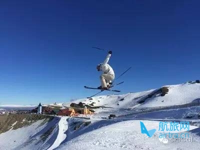 王晓飞滑雪教学——EASY SKI（15）直跳（straight air）