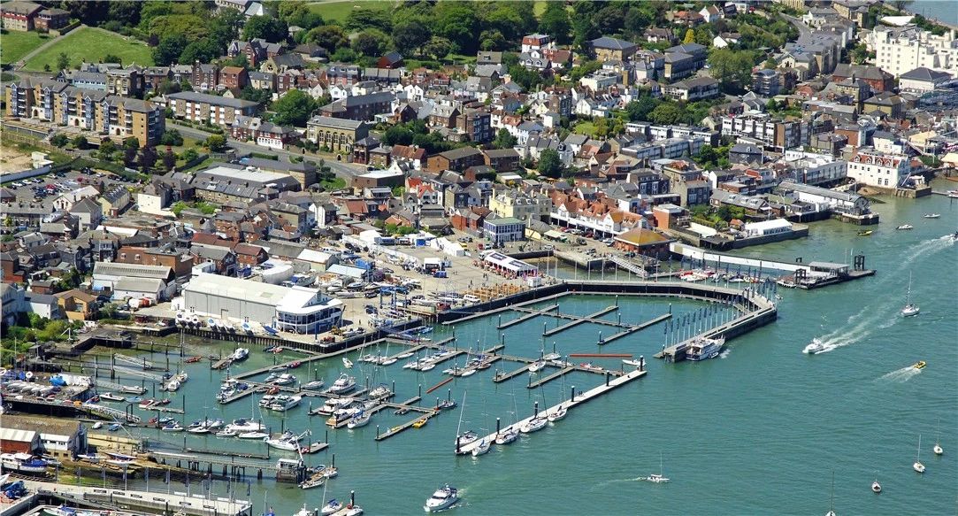 英国游艇码头分布第一篇:航海圣地怀特岛