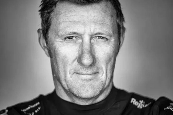 中国东风队夺冠!创造历史!