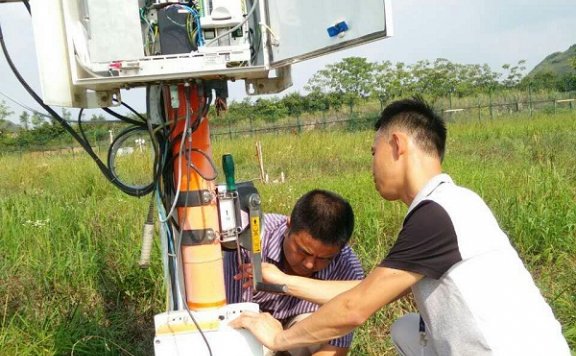 贵州空管分局气象台设备室顺利完成传感器计量检定工作