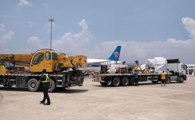 南航三亚机务:多方联动   紧急复苏飞机“心脏”