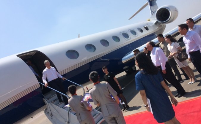 深圳空管站泛亚外航顺利保障富士康郭台铭及苹果公司CEO库克公务机