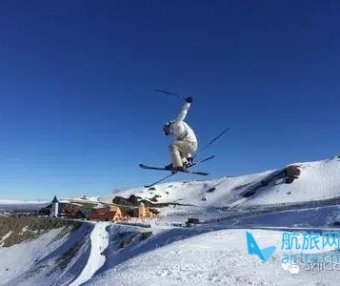 王晓飞滑雪教学——EASY SKI(15)直跳(straight air)